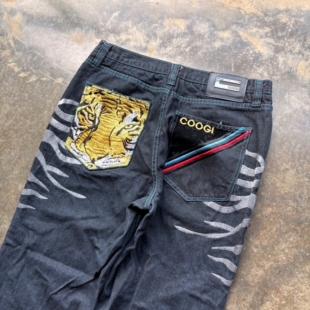 COOGI Mens Tiger Embroidered Baggy Jeans Dark Wash Denim Teal Stitching W38 - Picture 2 of 6